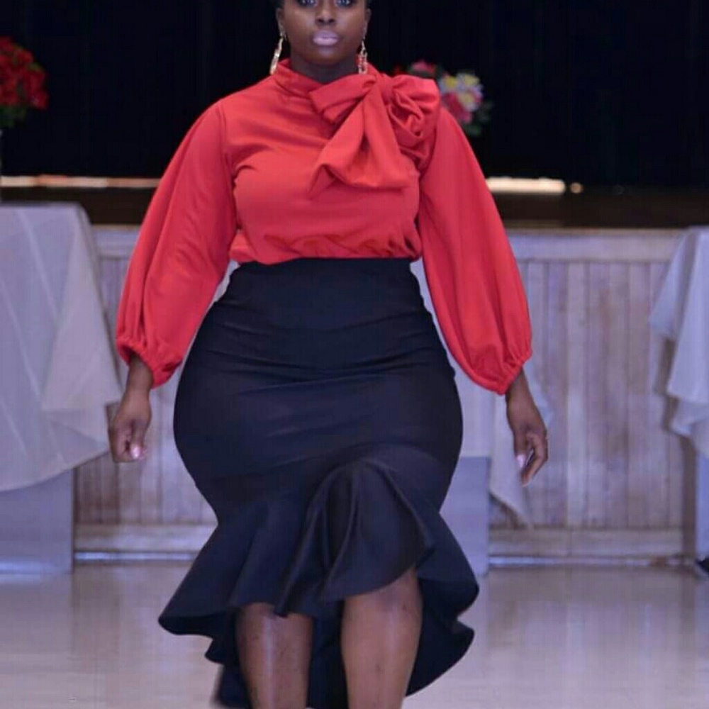 Red Bow Blouse and pencil skirt with ruffle he
